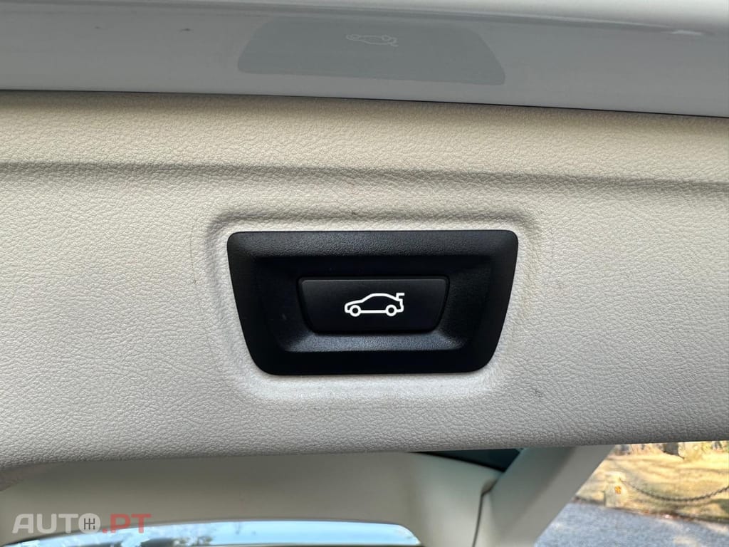 BMW 330 e Touring Corporate Edition Auto