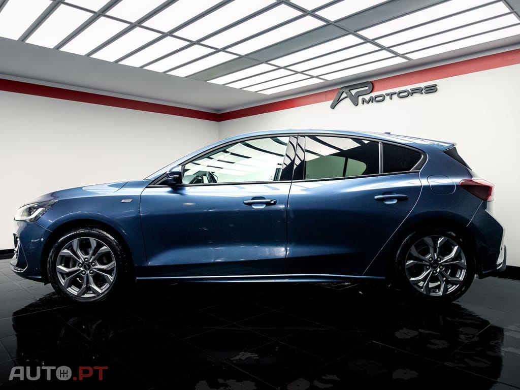 Ford Focus 1.0 EcoBoost MHEV ST-Line
