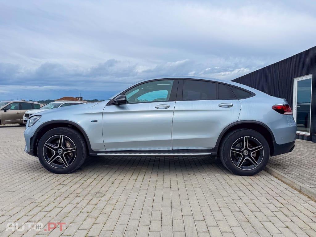 Mercedes-Benz GLC 300 de Coupe 4Matic 9G-TRONIC AMG Line