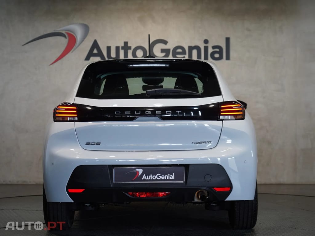 Peugeot 208 1.2 Hybrid Style e-DCS6