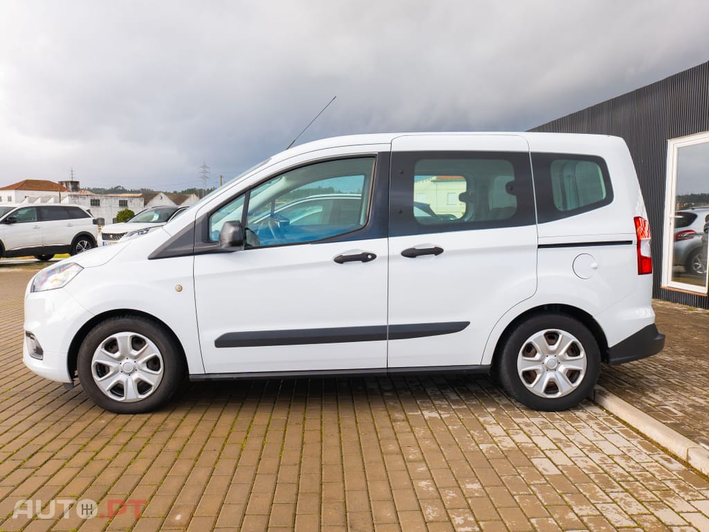 Ford Tourneo 1.5 TDCi Ambiente