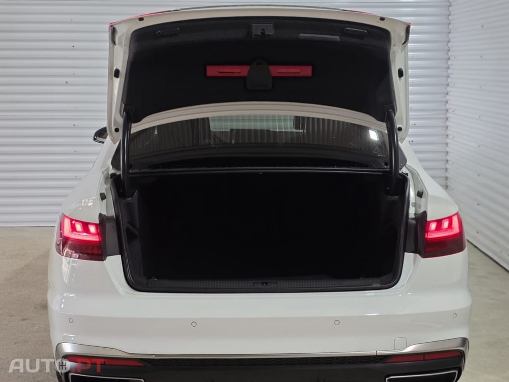 Audi A4 35 TDI S line S tronic