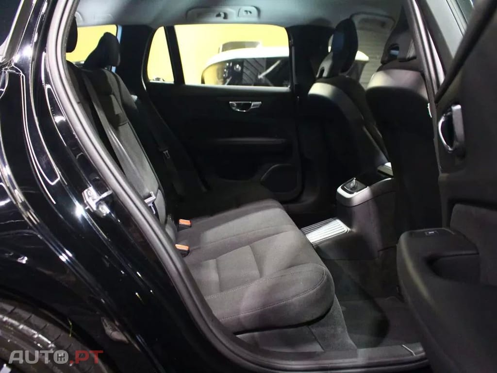 Volvo V60 2.0 T6 AWD TE Inscription — fotografia 19