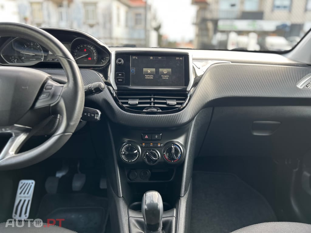 Peugeot 208 1.6 BlueHDi Style