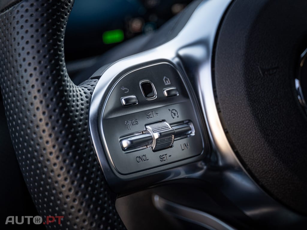 Mercedes-Benz CLA 250 e AMG Line