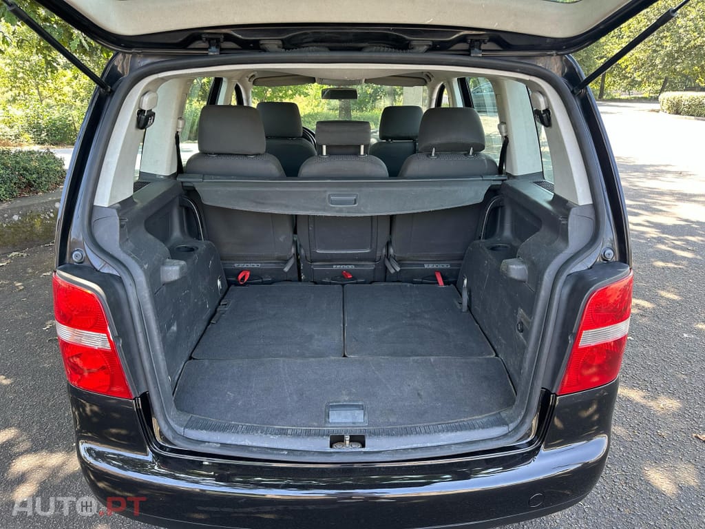 Volkswagen Touran 1.9 TDi Highline EC 7L