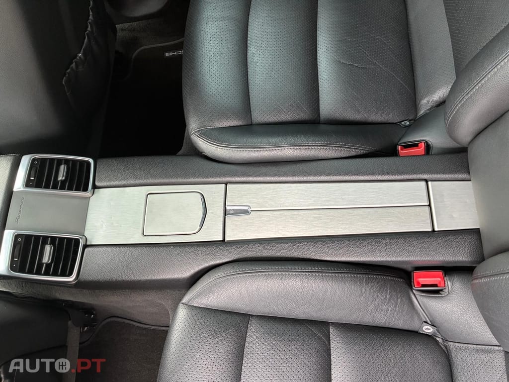 Porsche Panamera Platinum Edition