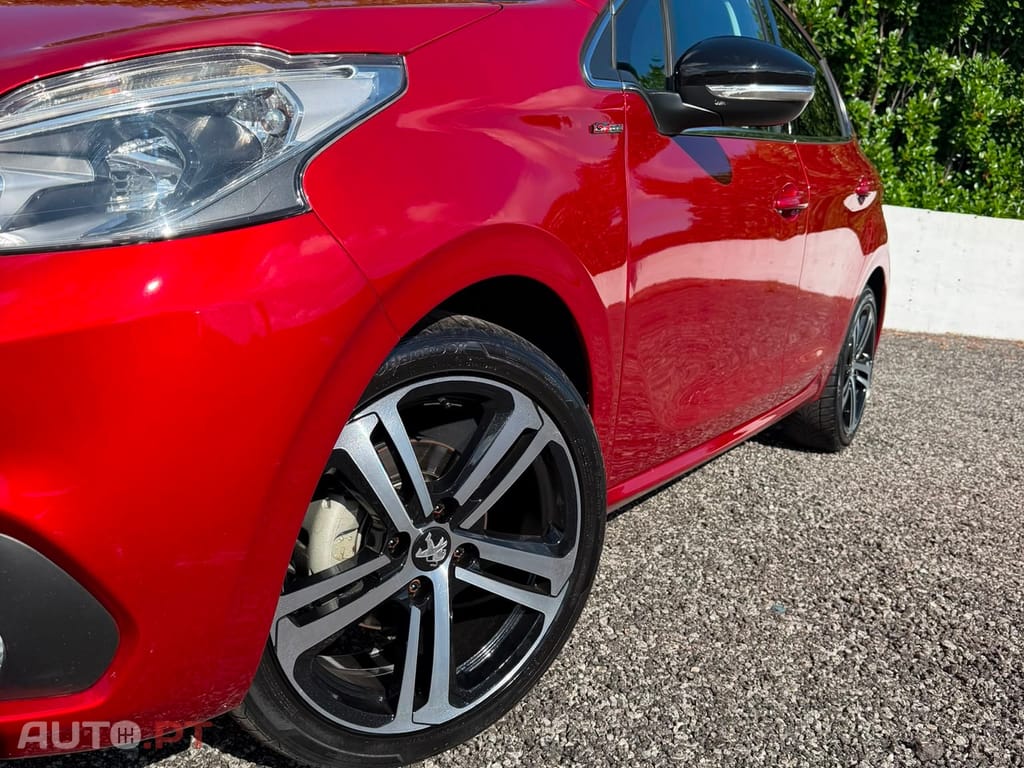 Peugeot 208 1.2 PureTech GT Line