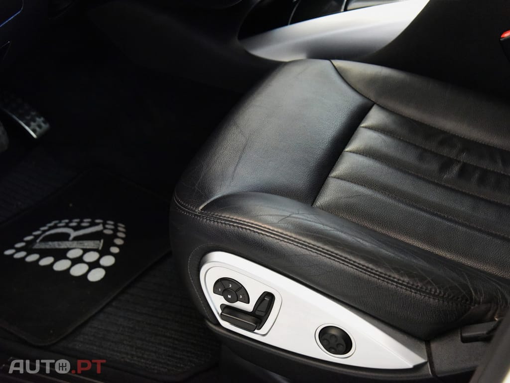 Mercedes-Benz R 320 CDi 4-Matic