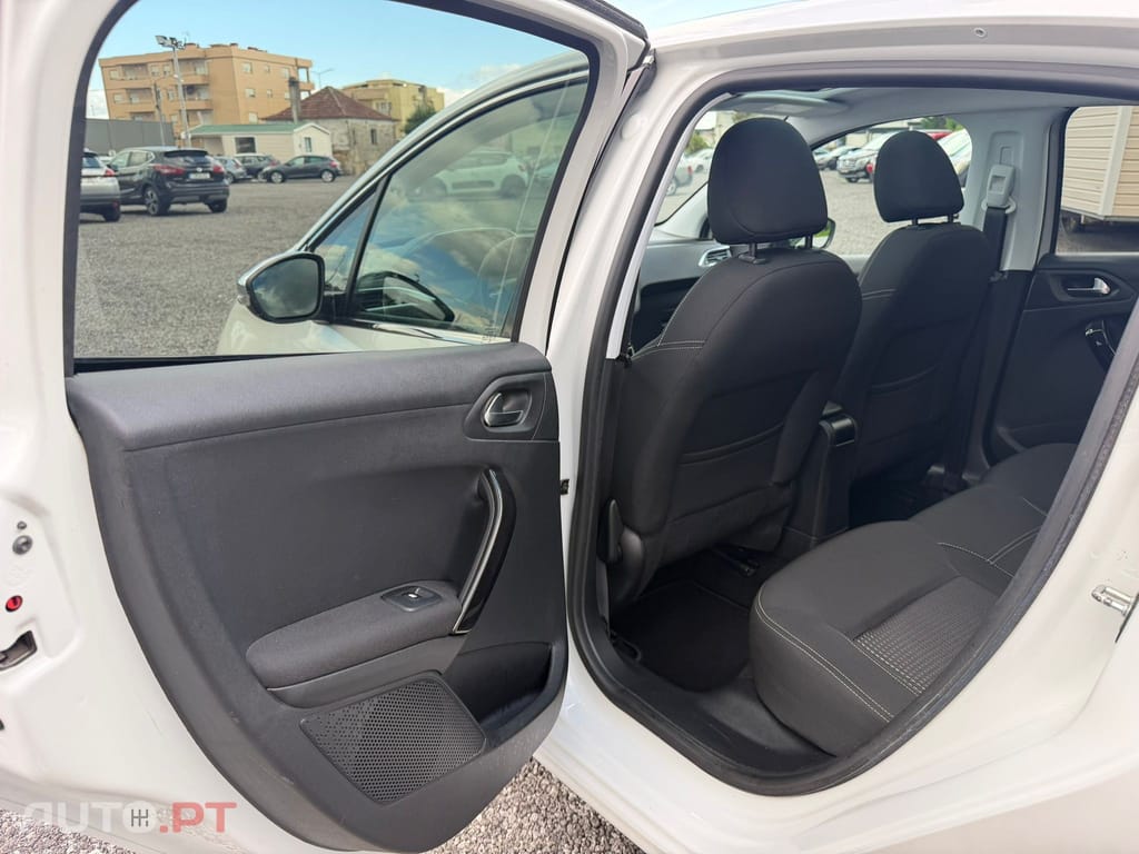 Peugeot 208 1.2 PureTech GT Line
