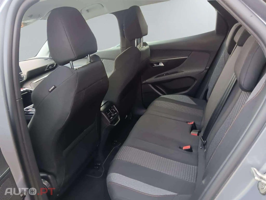Peugeot 3008 1.2i Active BUSINESS