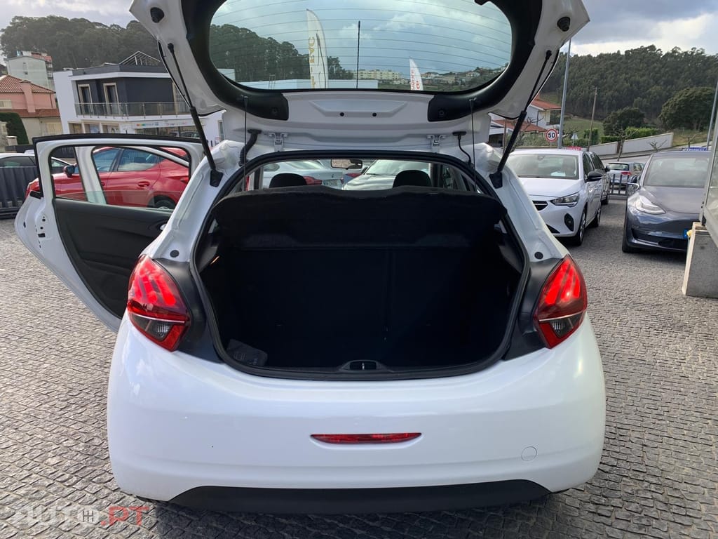 Peugeot 208 1.5 BlueHDi Active