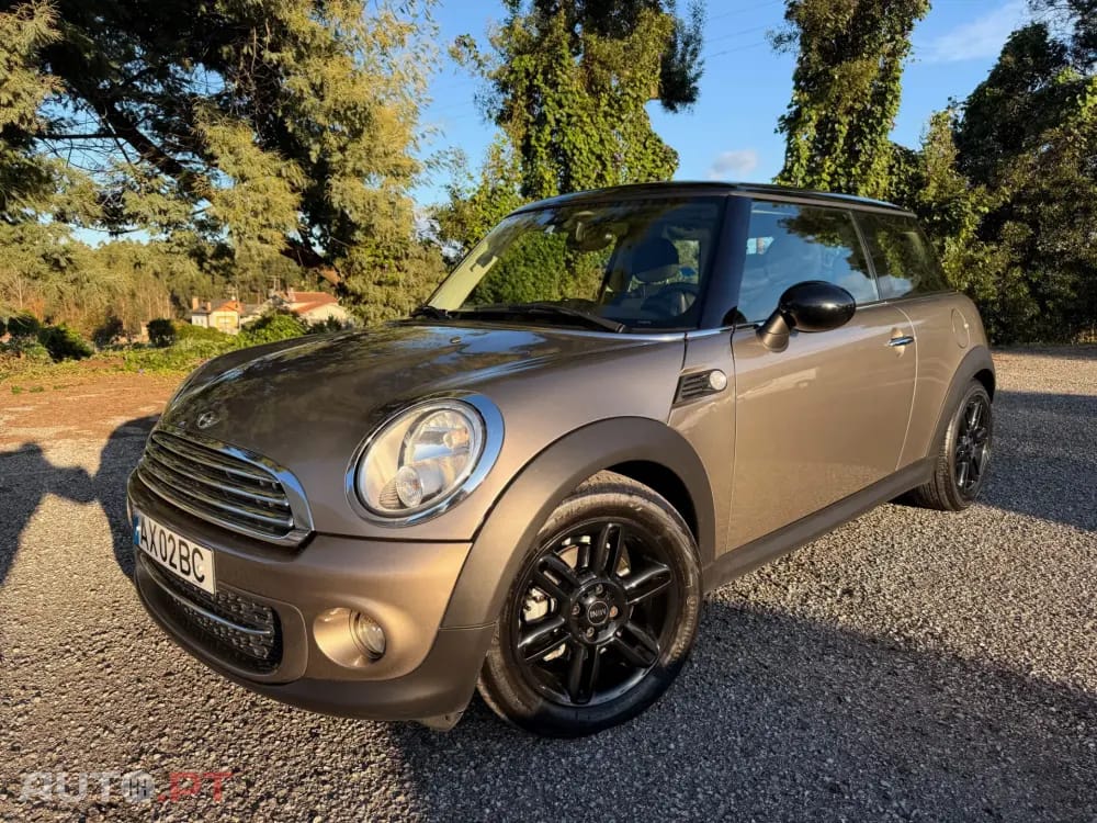 MINI Cooper Cooper D