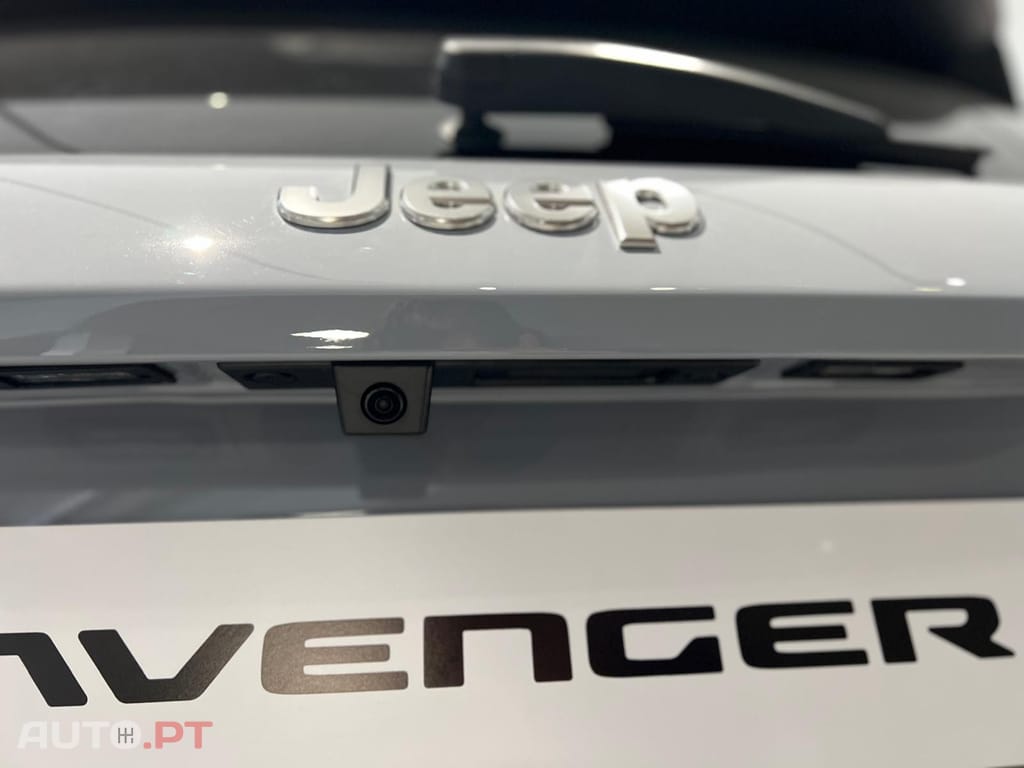 Jeep Avenger 1.2 GSE T3 Summit