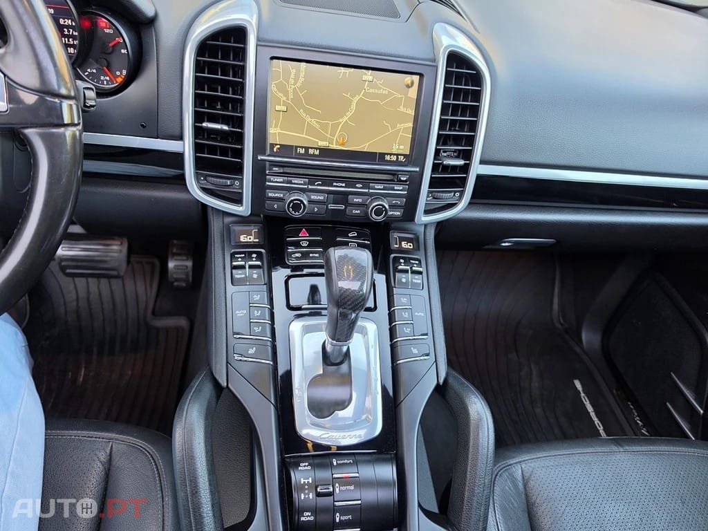 Porsche Cayenne Platinum Edition