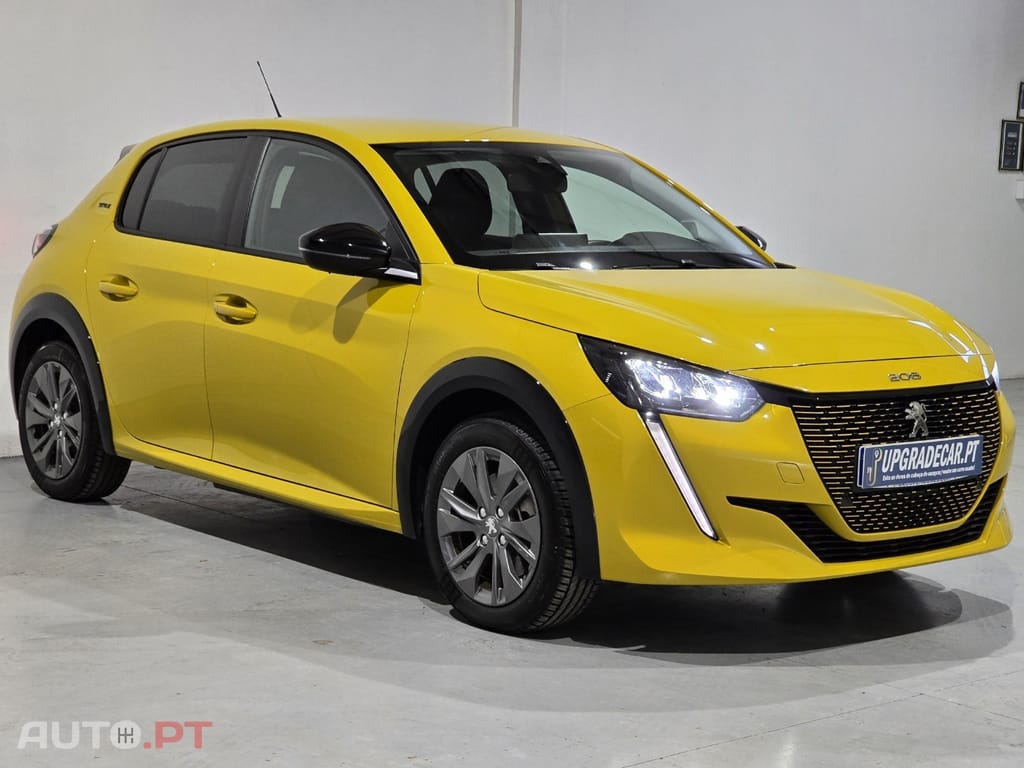Peugeot E-208 50 kWh Style