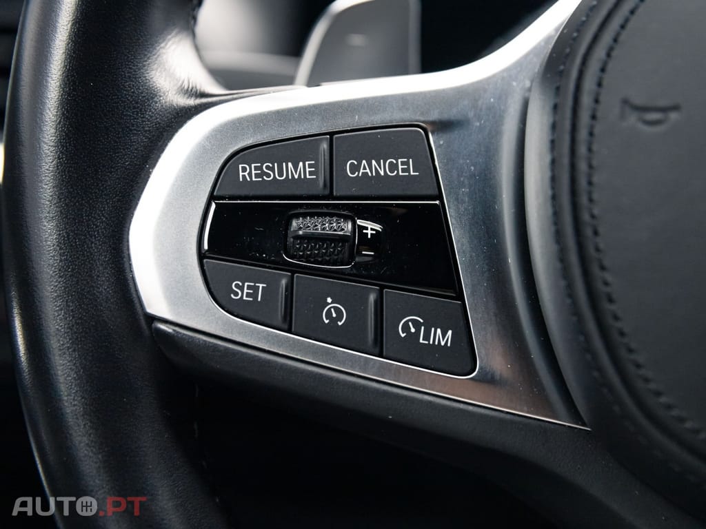 BMW 330 e Pack Desportivo M Auto
