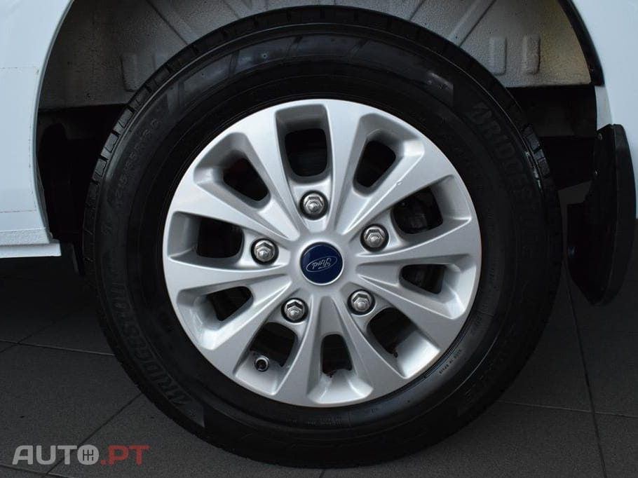 Ford Transit Custom Outro