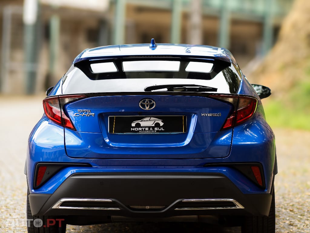 Toyota C-HR 1.8 HSD Neon Lime