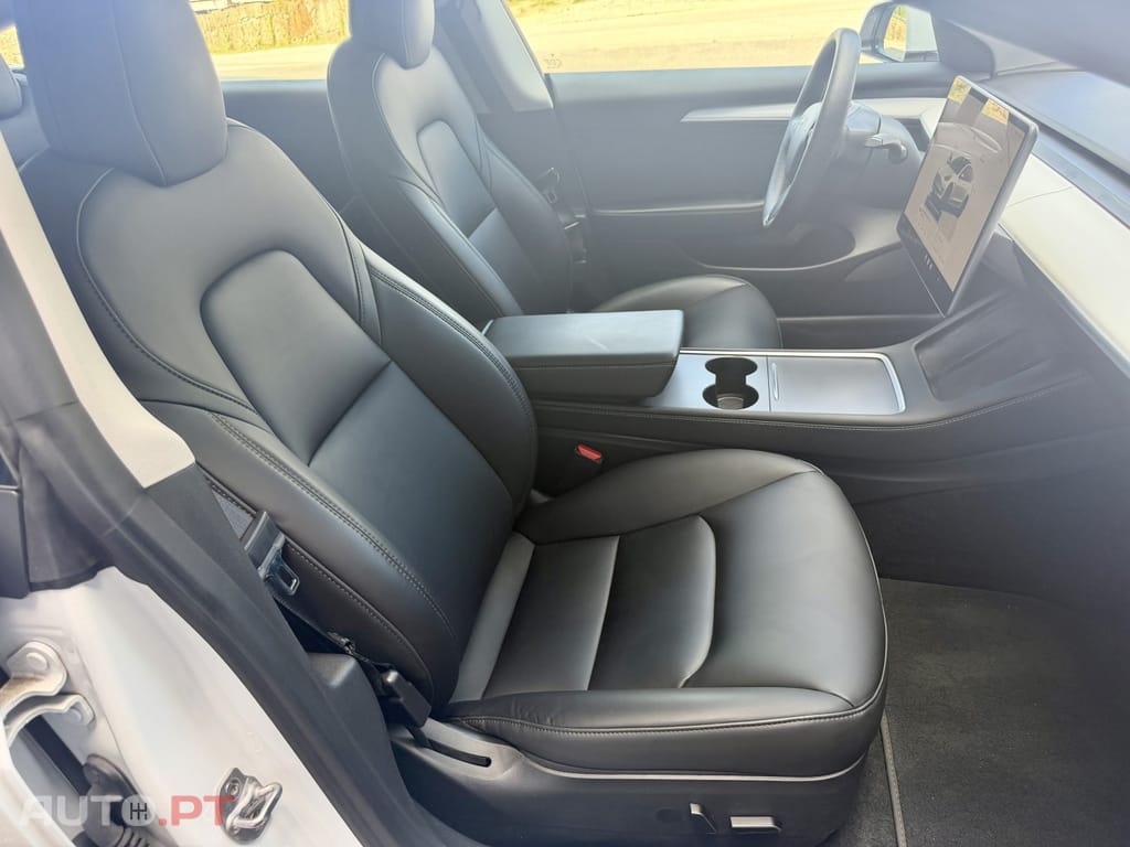 Tesla Model 3 Performance Dual Motor AWD — fotografia 21