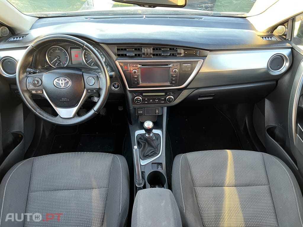 Toyota Auris 2.0 D-4D Comfort
