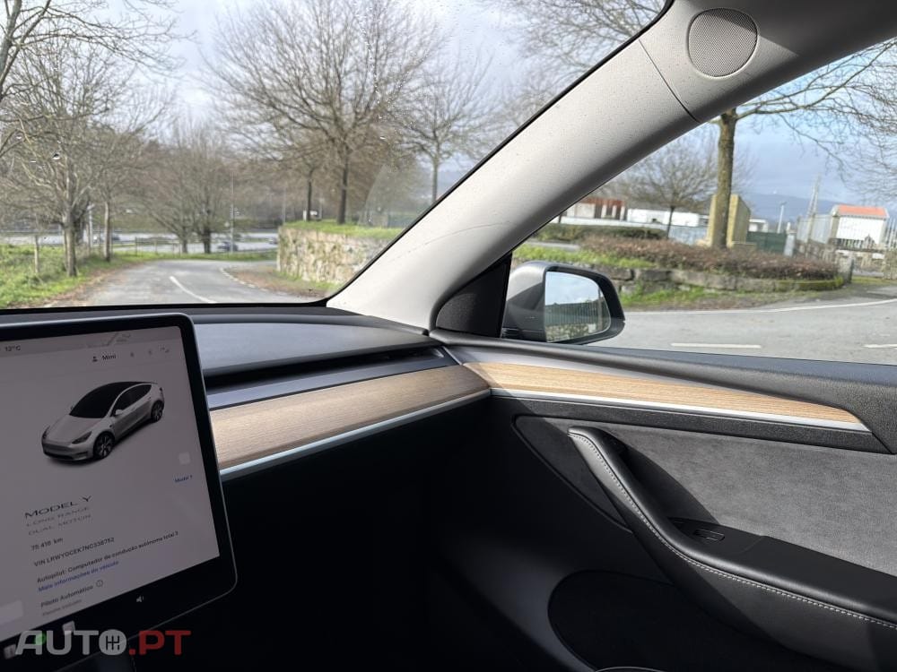 Tesla Model Y Long Range Dual Motor AWD