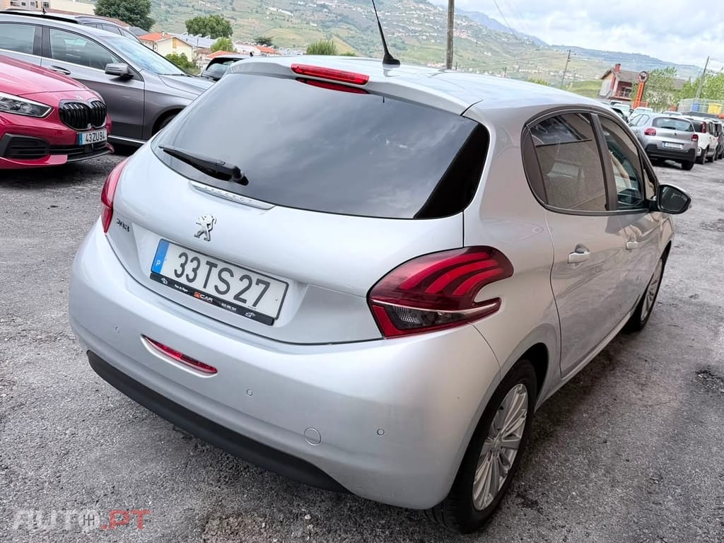 Peugeot 208 1.6 BlueHDi Style