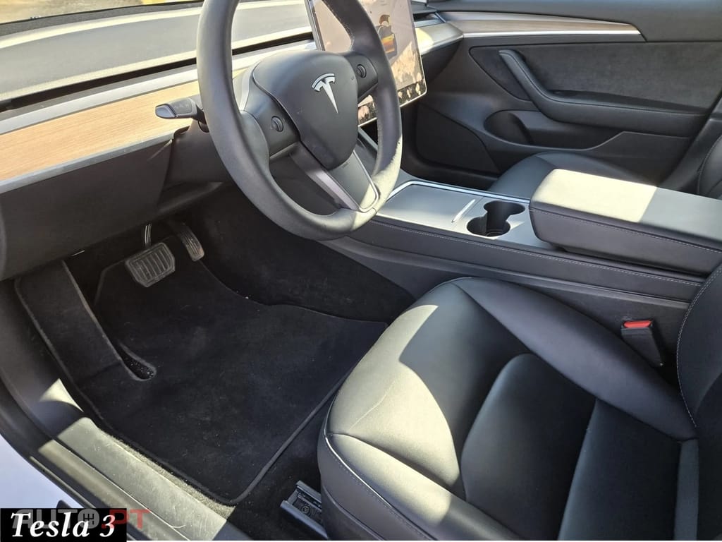Tesla Model 3 Tração Traseira