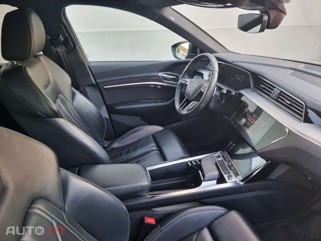 Audi Q8 E-Tron 50 quattro S line