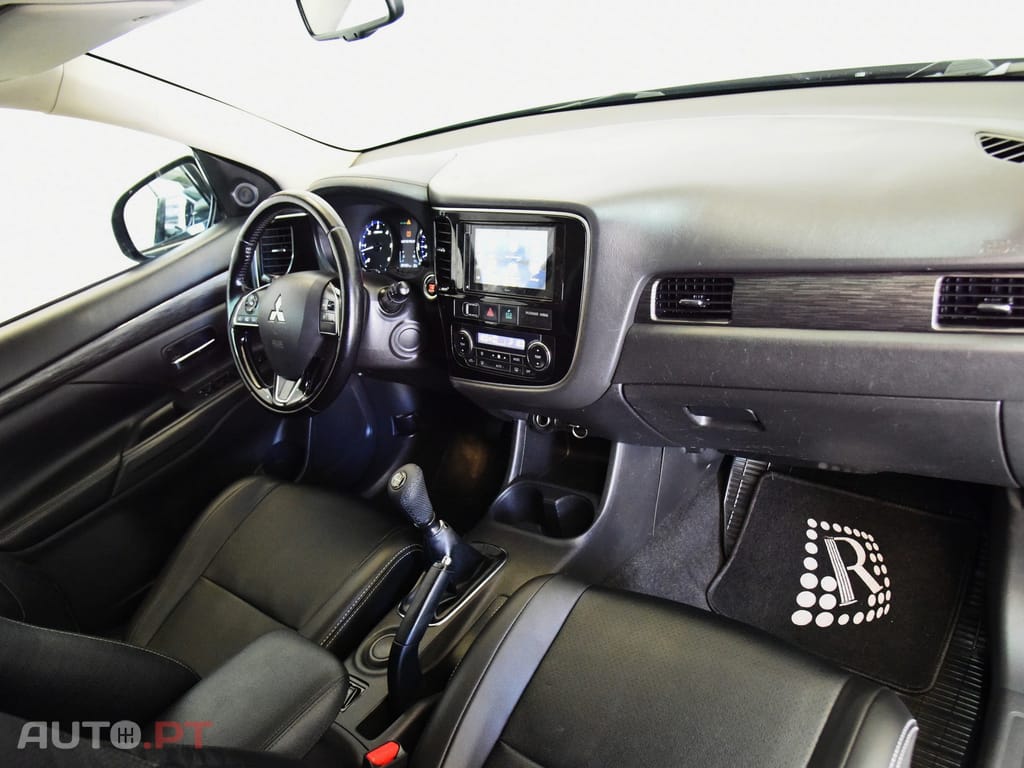 Mitsubishi Outlander 2.2 DI-D Intense