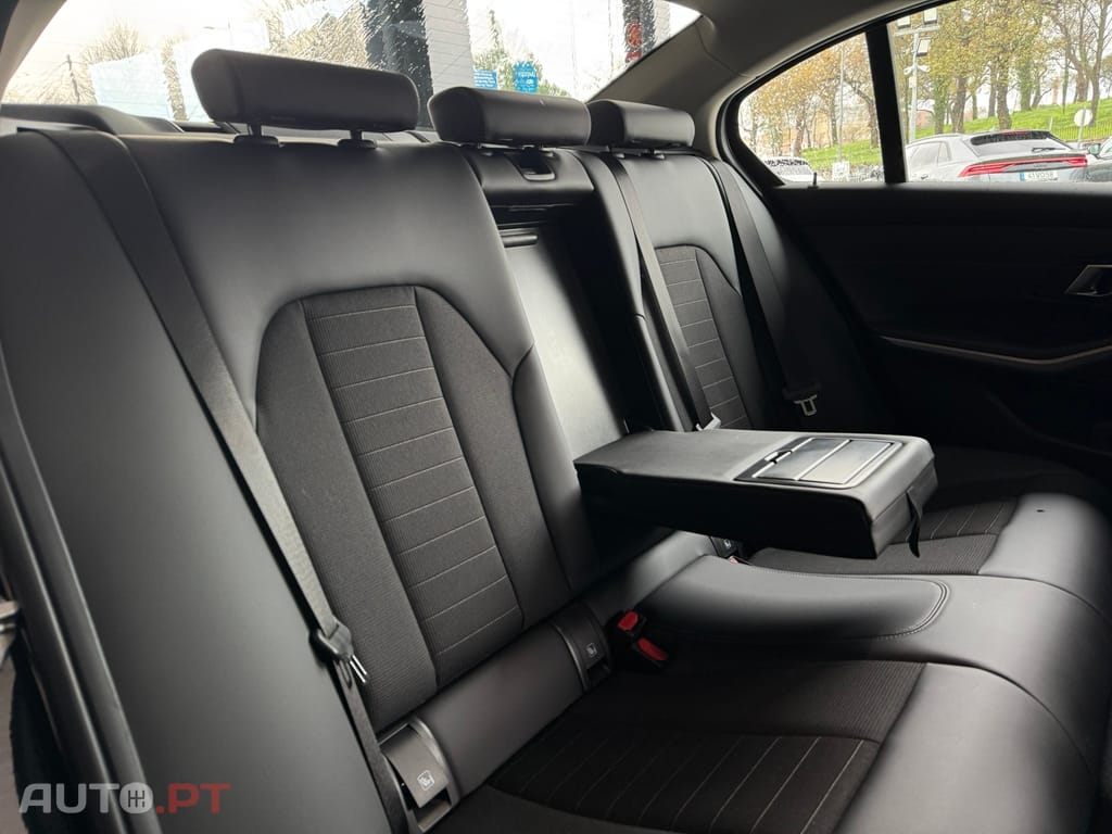 BMW 320 e Auto