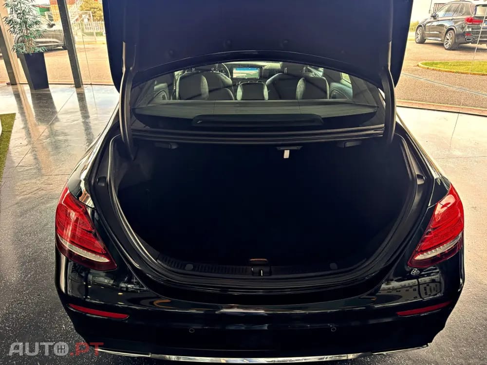 Mercedes-Benz E 220 d AMG Line