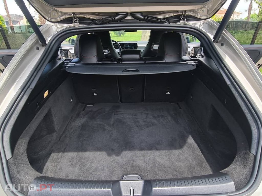 Mercedes-Benz CLA 200 d Shooting Brake 8G-DCT Edition AMG Line