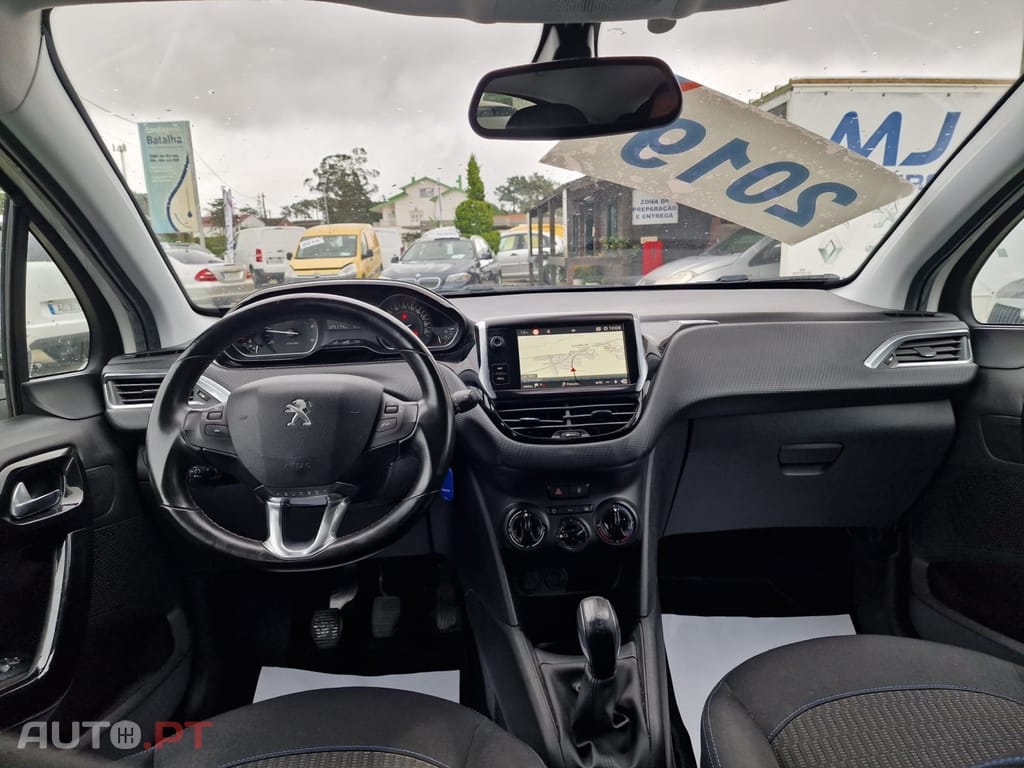 Peugeot 208 1.5 BlueHDi Signature