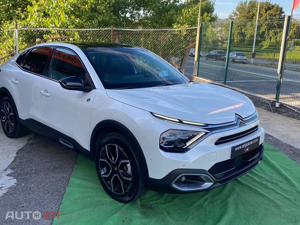 Citroen e-C4 X Shine Pack