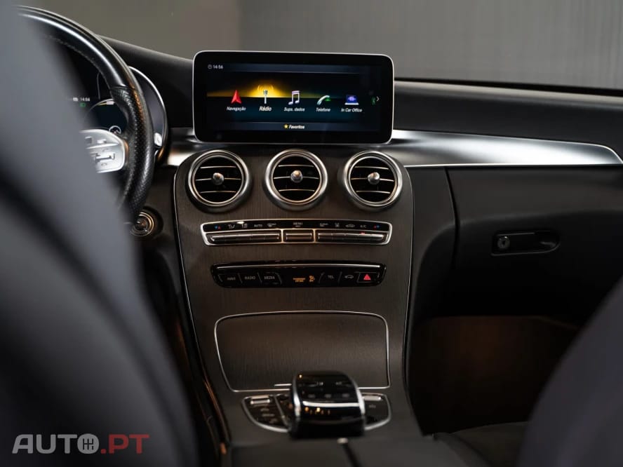 Mercedes-Benz C 300 e AMG Line