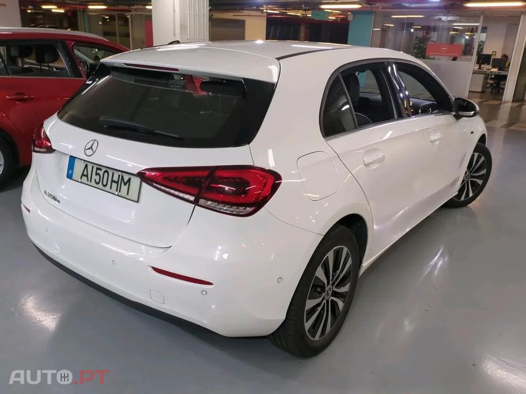 Mercedes-Benz A 250 e Style Plus