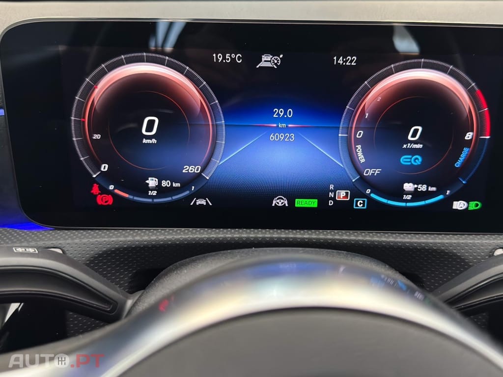 Mercedes-Benz A 250 e AMG Line