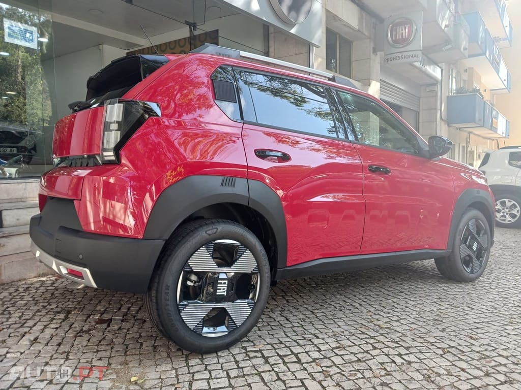 Fiat Grande Panda 1.2 Hybrid La Prima eDCT