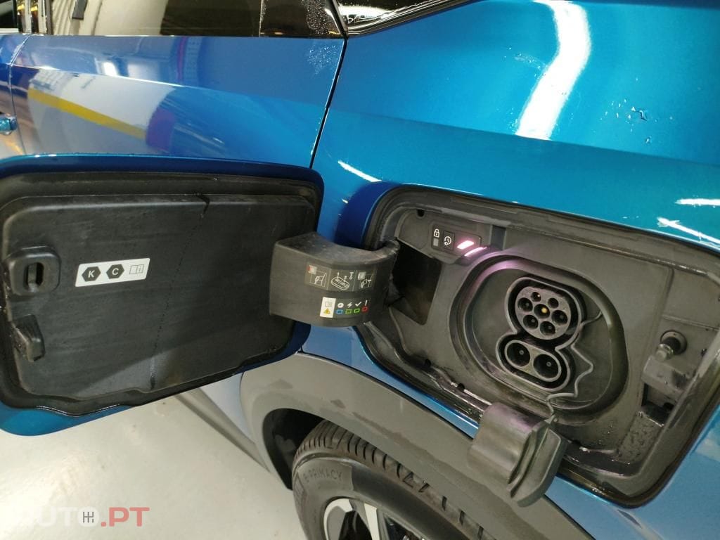 Peugeot E-3008 73 kWh Allure