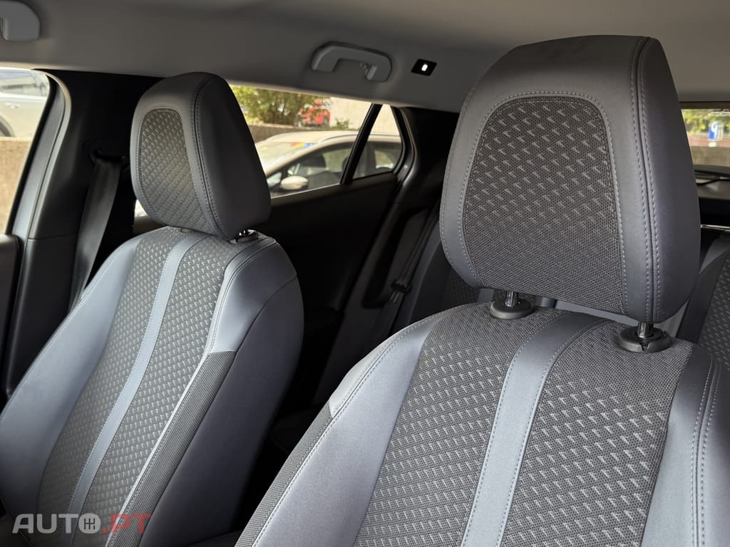 Peugeot 2008 1.2 PureTech Allure