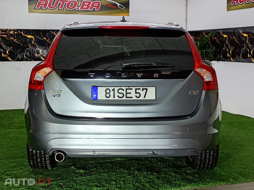 Volvo V60 2.0 D2 R-Design Momentum