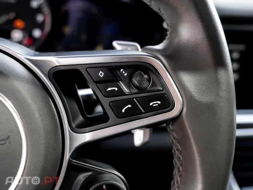 Porsche Panamera 4 E-Hybrid Platinum Edition