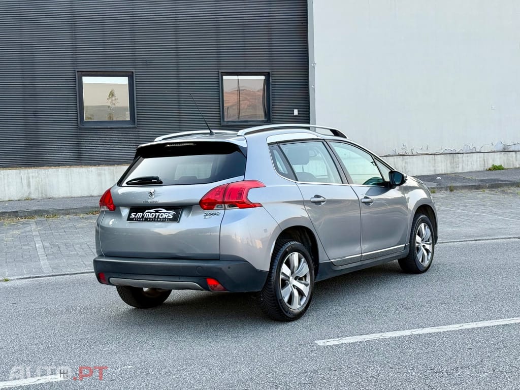 Peugeot 2008 1.2 PureTech Allure