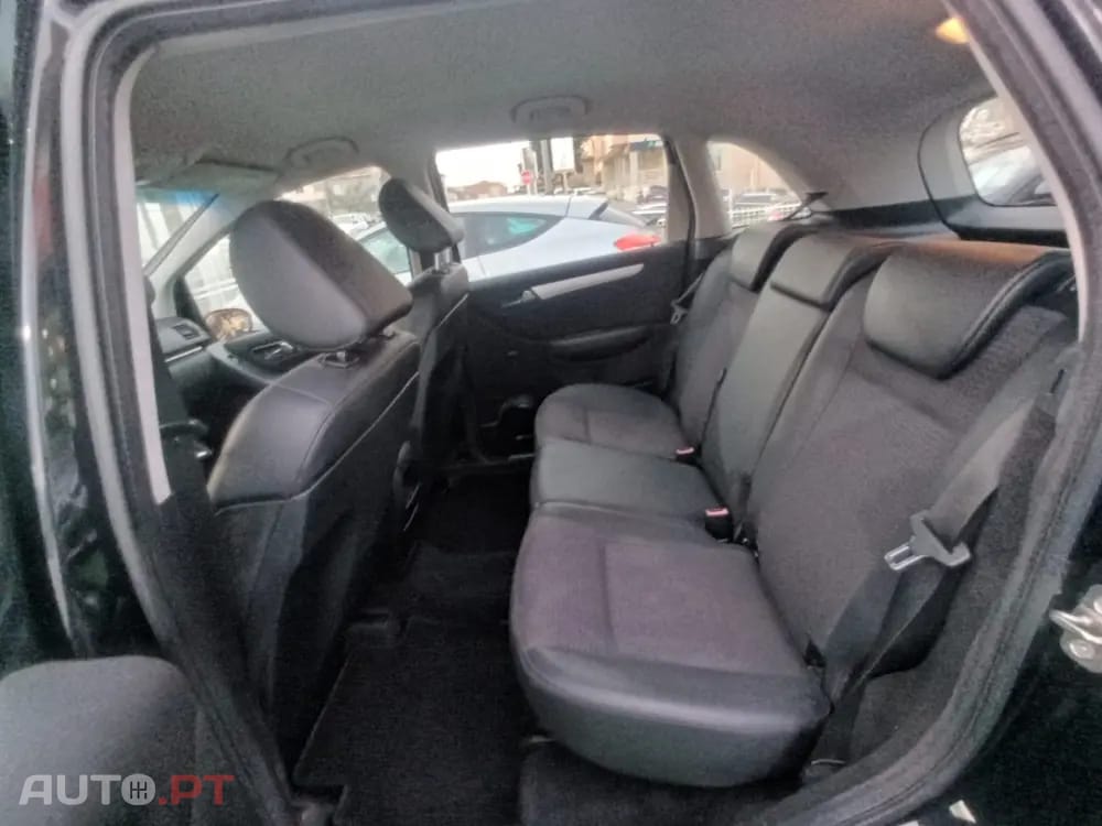 Mercedes-Benz B 180 ND