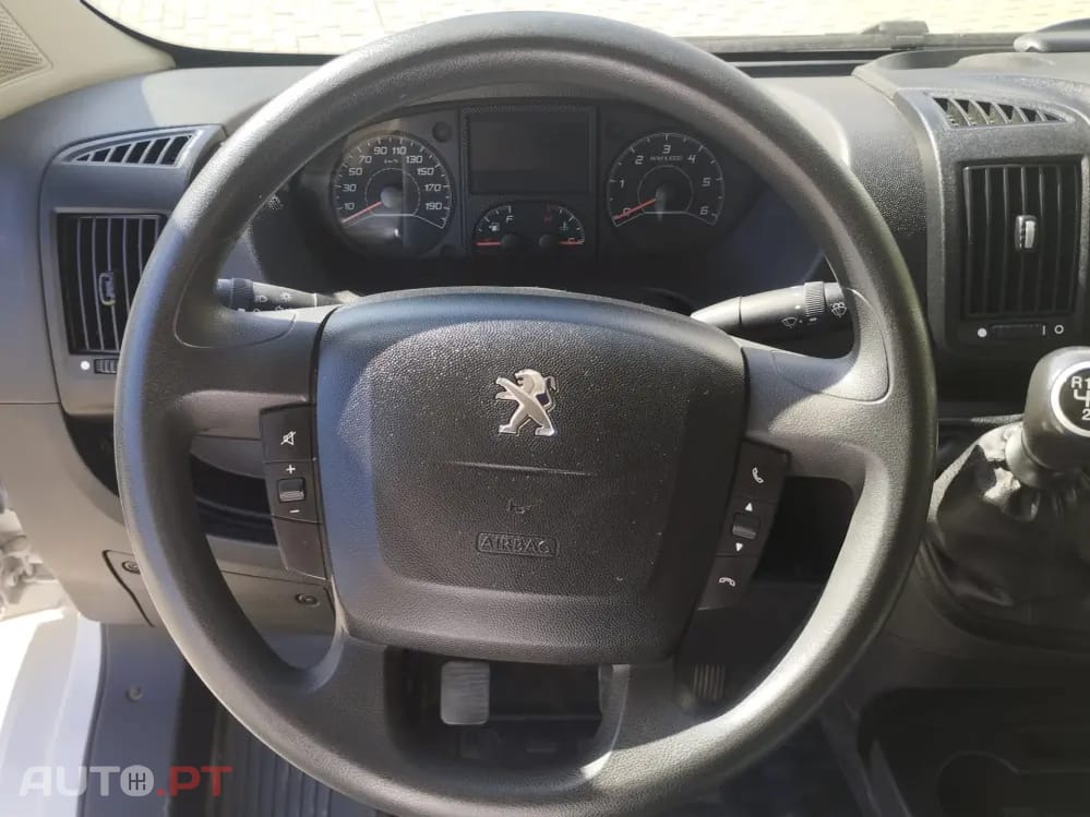 Peugeot Boxer 2.2 BLUE HDI ( CX CARGA BASCULANTE TRASEIRA)