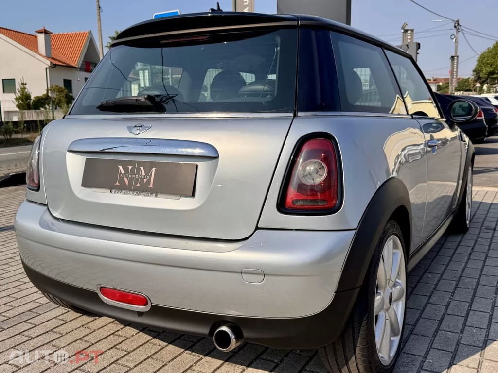 MINI Cooper Cooper D