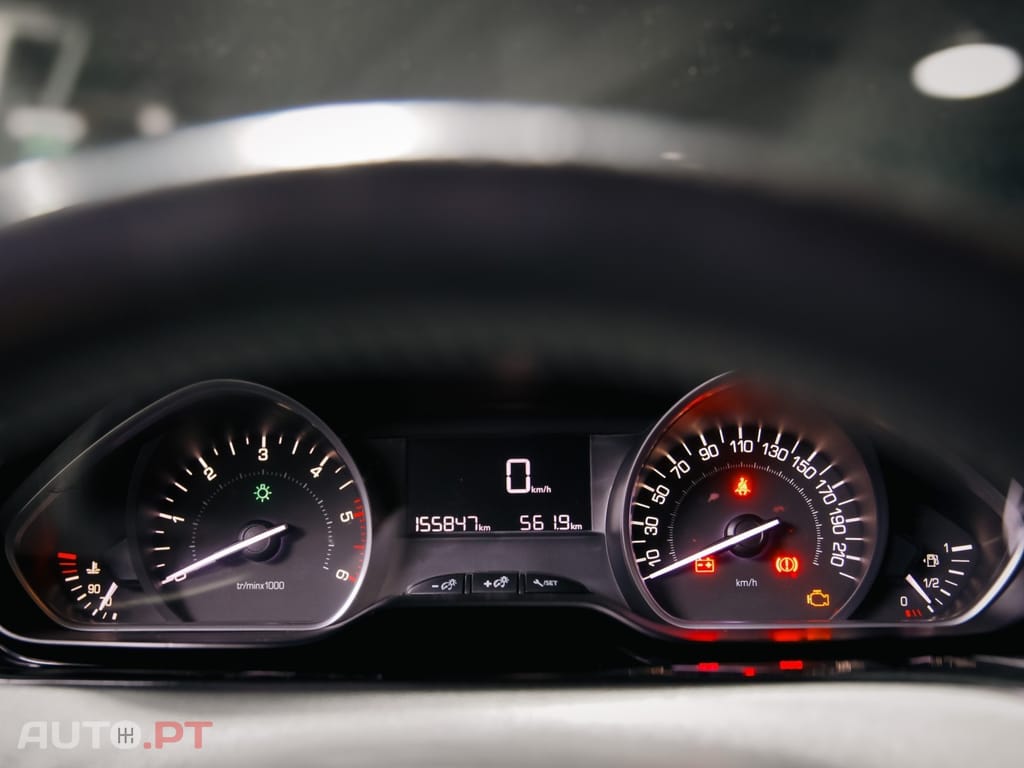 Peugeot 208 1.6 BlueHDi Style