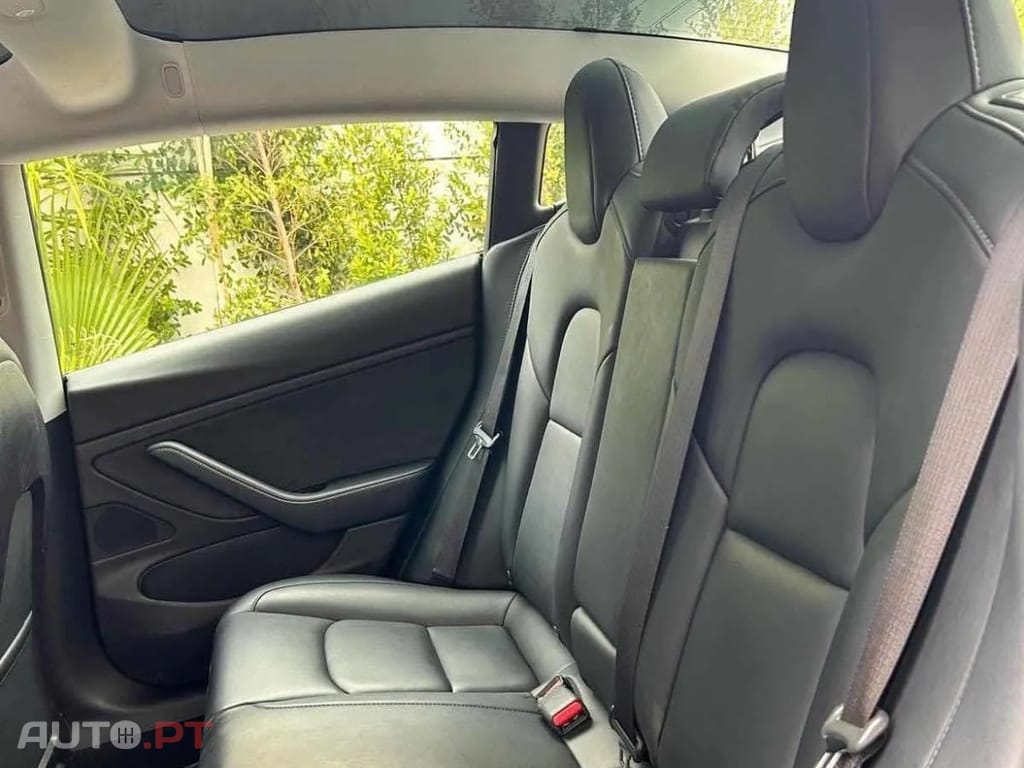 Tesla Model 3 Standard Range Plus RWD