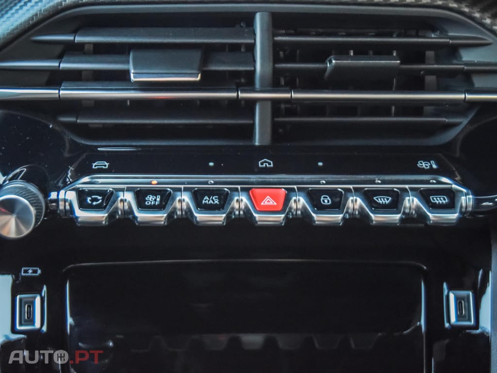 Peugeot 2008 1.2 Hybrid Allure e-DCS6